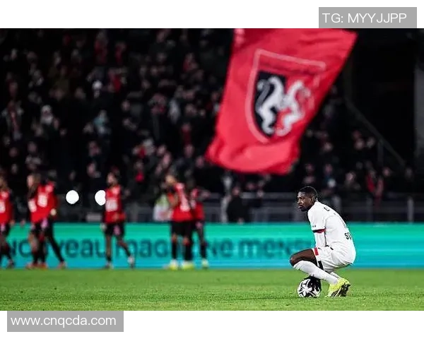 巴黎人报：巴尔科拉与KK随队练习，16岁博利有望进入大名单